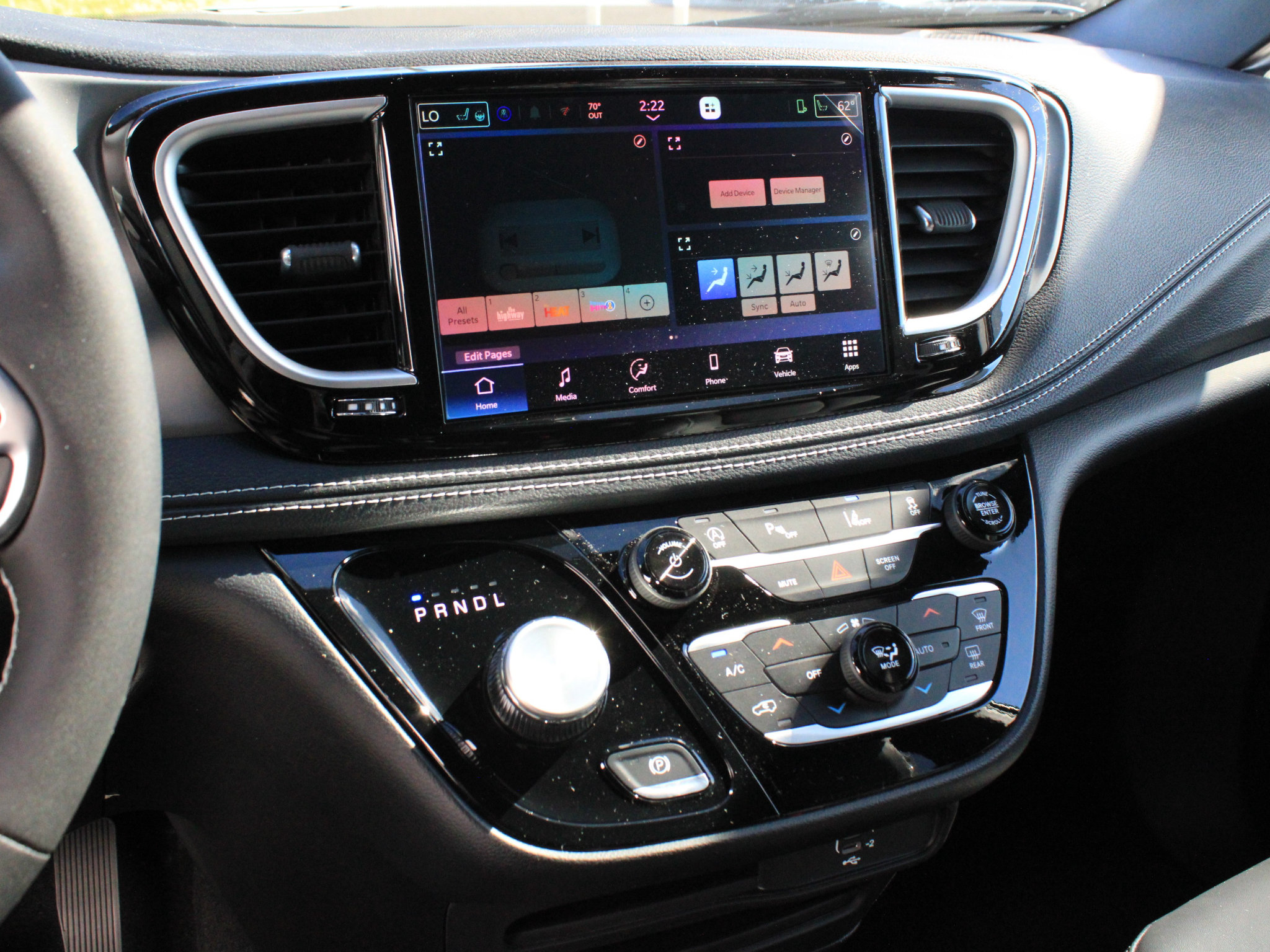 New 2027 Chrysler Pacifica Select FWD image 21