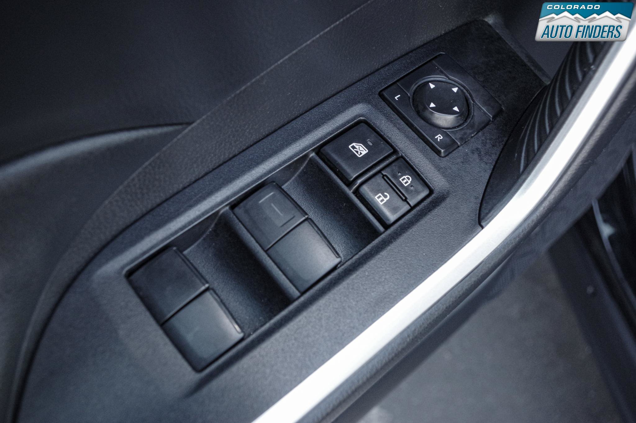 Used 2021 Toyota RAV4 XLE AWD/4WD image 11