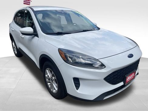 Used 2021 Ford Escape SE image 12