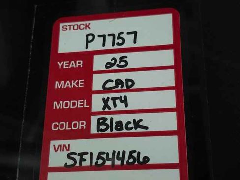 Certified 2025 Cadillac XT4 Premium Luxury image 34