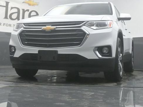 Used 2021 Chevrolet Traverse LT w/ LT Premium Package AWD/4WD image 58