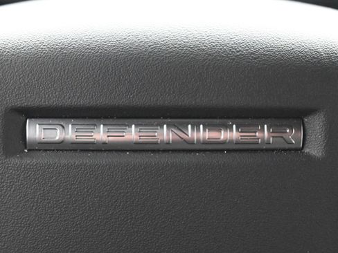 Used 2023 Land Rover Defender 110 X-Dynamic SE image 22