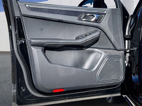 Used 2021 Porsche Macan GTS image 19