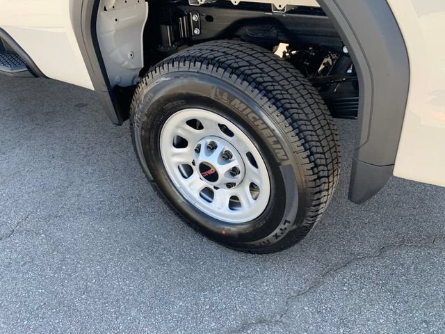 New 2026 GMC Sierra 3500 Pro AWD/4WD image 11