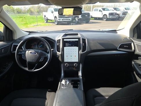 Used 2022 Ford Edge SE image 21