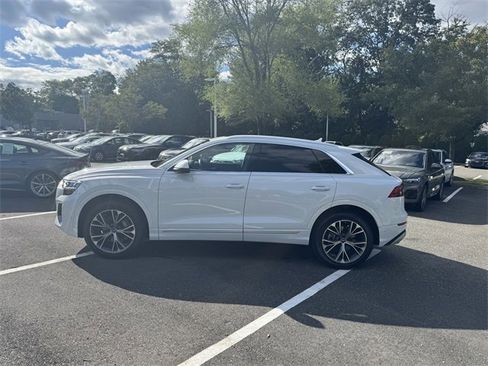 Certified 2024 Audi Q8 Premium Plus image 9