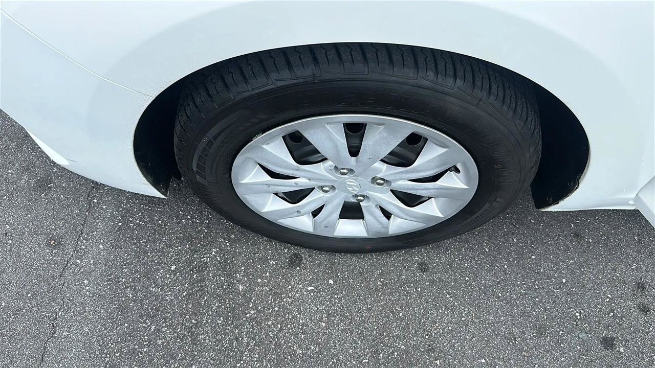 Used 2020 Hyundai Accent SE FWD image 20
