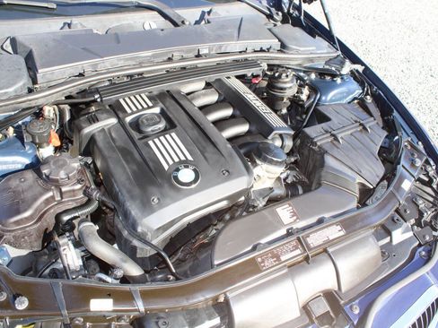 Used 2013 BMW 328i Convertible image 30