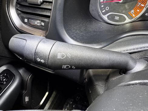 Used 2022 Jeep Renegade Latitude AWD/4WD image 28