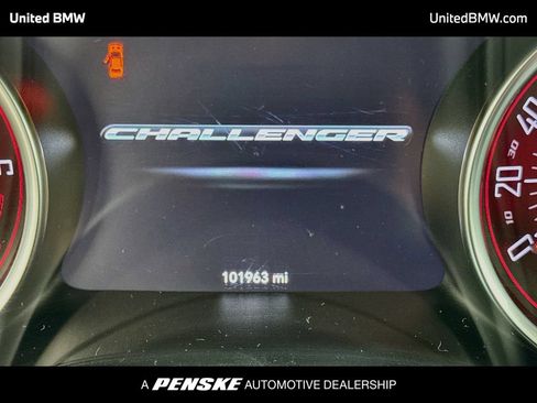 Used 2018 Dodge Challenger SXT RWD image 7