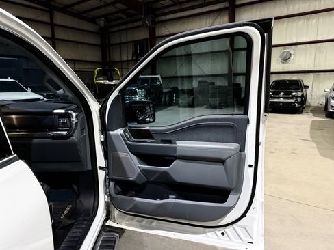 Used 2021 Ford F150 Lariat w/ Max Trailer Tow Package AWD/4WD image 23