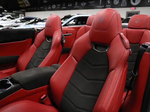 Used 2016 Maserati GranTurismo Sport image 18