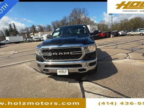 Used 2023 RAM 1500 Big Horn AWD/4WD image 3