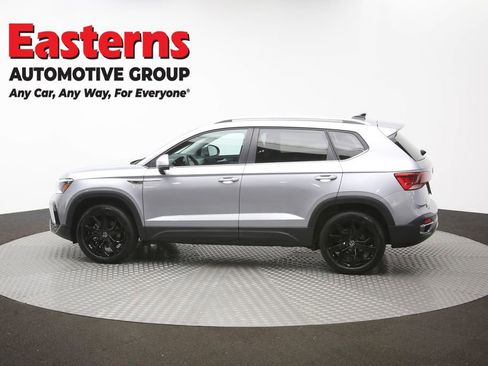 Used 2024 Volkswagen Taos SE FWD image 60