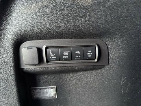 Used 2017 Ford Explorer Sport image 35