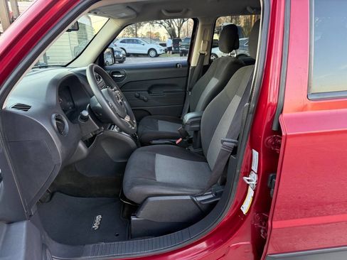 Used 2017 Jeep Patriot Sport image 12