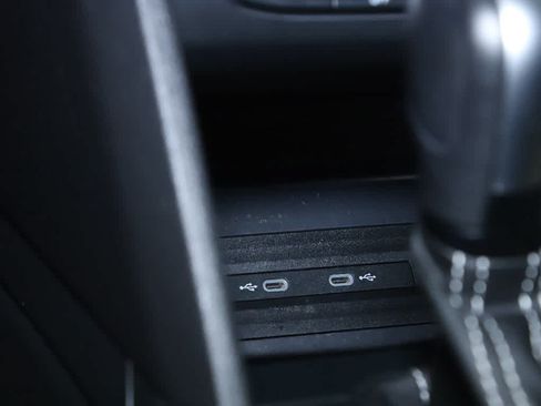 Used 2022 Volkswagen Atlas SE FWD image 29