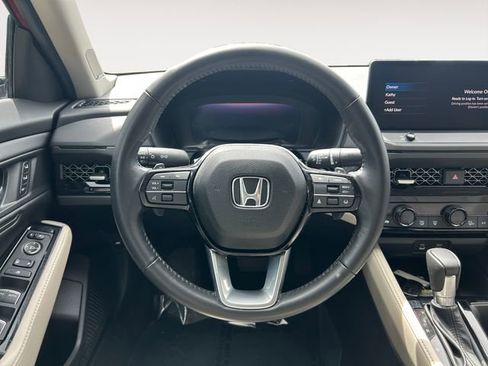 Used 2024 Honda Accord Touring image 8