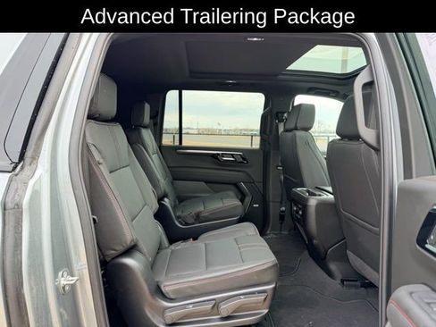 Used 2026 Chevrolet Suburban RST w/ RST Capability Package image 10