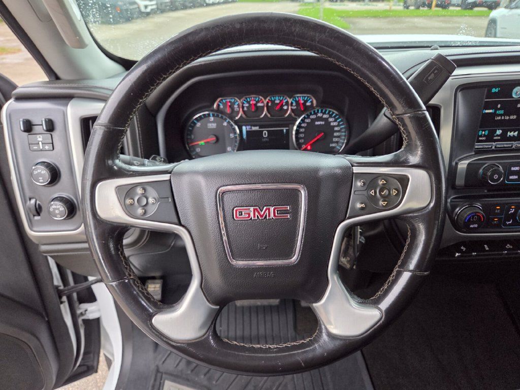 Used 2018 GMC Sierra 2500 SLE w/ HD SLE Preferred Plus Package AWD/4WD image 31