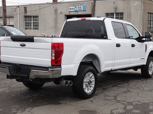 Used 2022 Ford F250 XLT AWD/4WD image 4