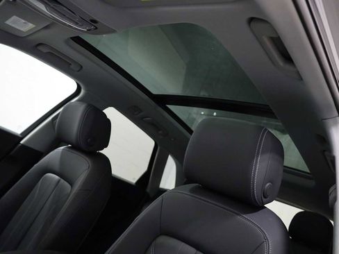 Used 2023 Audi Q5 2.0T Premium w/ Convenience Package image 18