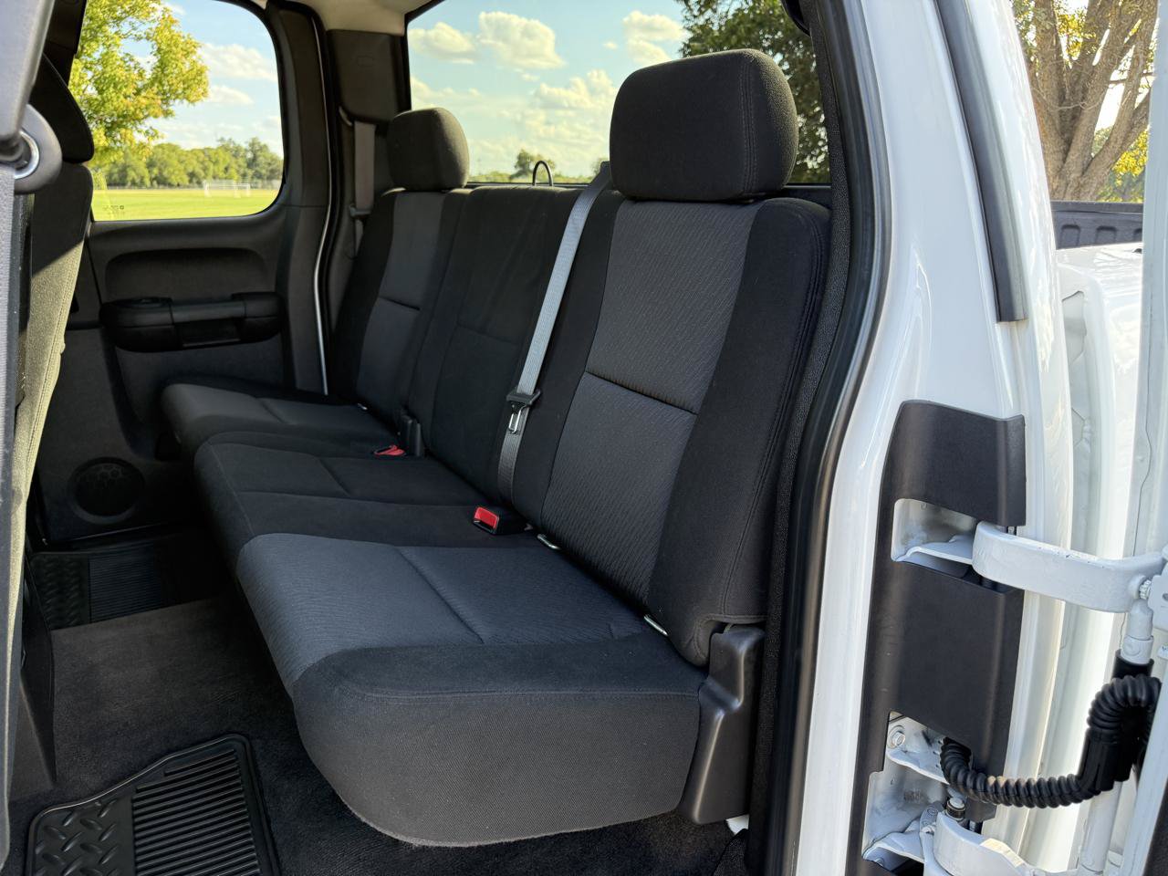 Used 2010 GMC Sierra 1500 SLE w/ Texas Edition RWD image 21