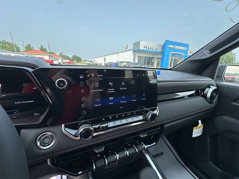 New 2025 Chevrolet Colorado Z71 w/ Technology Package image 13