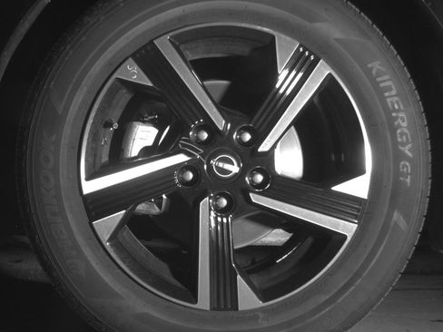 Used 2025 Nissan Sentra SV image 12