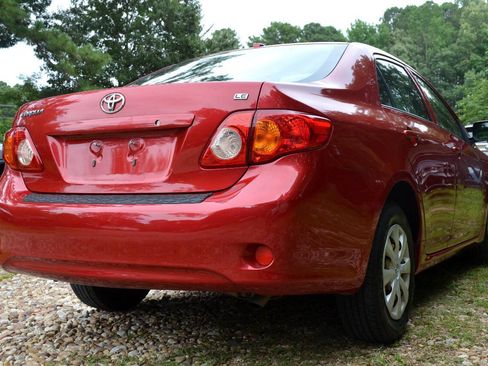 Used 2010 Toyota Corolla LE FWD image 6