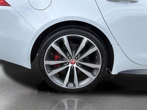Used 2019 Jaguar XF S AWD/4WD image 37