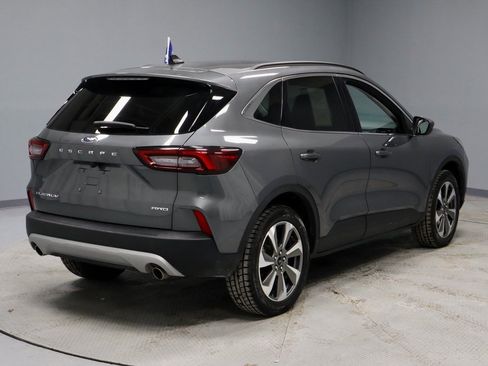 Certified 2025 Ford Escape Platinum image 13