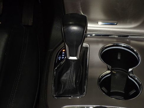 Used 2021 Jeep Grand Cherokee Limited image 40