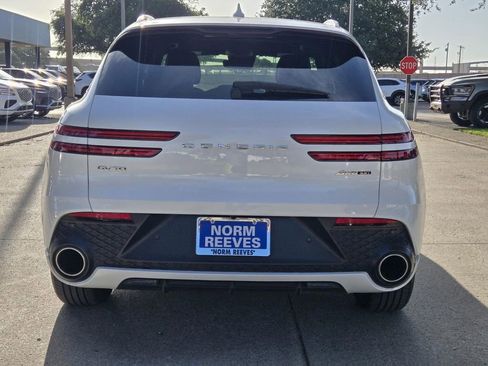 Used 2025 Genesis GV70 3.5T Sport image 4