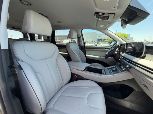 Used 2025 Hyundai Palisade SEL FWD image 19