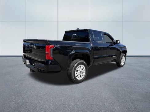 Used 2024 Toyota Tacoma SR5 AWD/4WD image 5