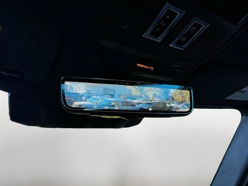 Used 2023 Land Rover Defender 110 V8 image 16