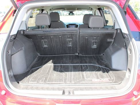 Used 2023 GMC Terrain SLE w/ Driver Convenience Package FWD image 18