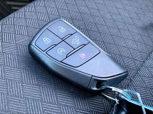 Used 2025 Chevrolet Silverado 1500 LT image 14