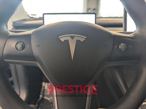 Used 2021 Tesla Model 3 Long Range AWD/4WD image 17