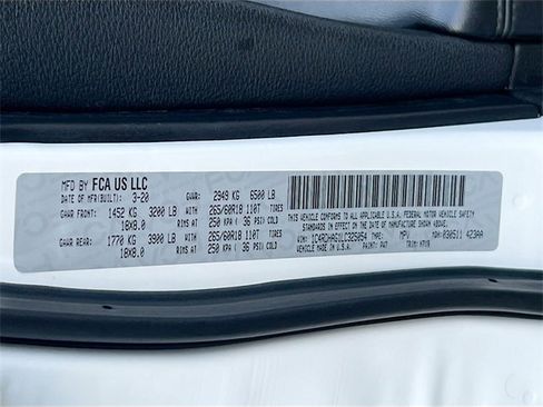 Used 2020 Dodge Durango SXT image 31