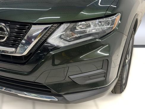Used 2019 Nissan Rogue SV w/ Premium Package AWD/4WD image 10