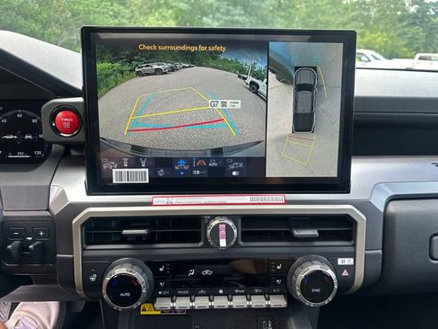 New 2026 Toyota Tacoma TRD Off-Road w/ TRD Off Road Premium Package AWD/4WD image 34