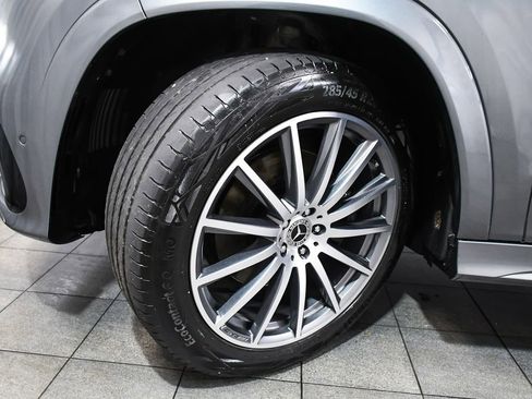 Used 2025 Mercedes-Benz GLS 450 4MATIC image 7