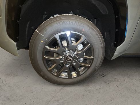 New 2026 Toyota Tundra Platinum AWD/4WD image 14