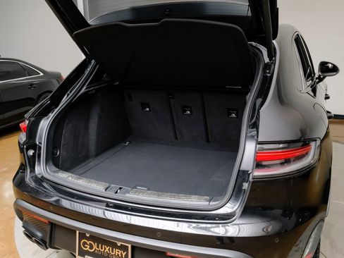 Used 2023 Porsche Macan Turbo AWD/4WD image 54