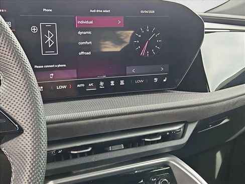 Used 2025 Audi SQ5 Premium Plus image 15