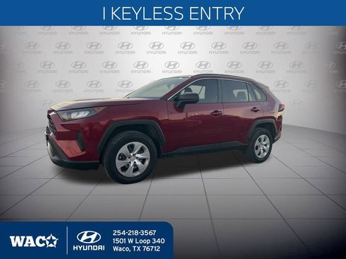 Used 2020 Toyota RAV4 LE image 9