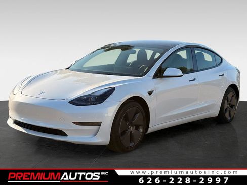 Used 2023 Tesla Model 3 Standard Range RWD image 1