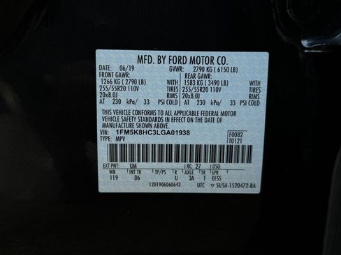 Used 2020 Ford Explorer Platinum w/ Premium Technology Package image 50